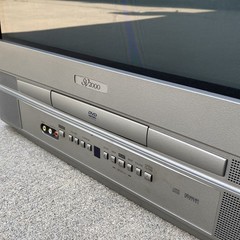 SV2000 WV20D5 20&Prime; Flat CRT TV Built-In DVD Player Combo Y2K – TESTED – No Remote