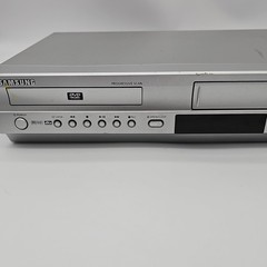 Samsung DVD-V4600 DVD VCR Combo – VHS Tested & Working Reads CDs Not DVDs AS IS