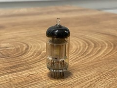 ONE TUNGSRAM ECC83 / 12AX7 SILVER PLATE DOUBLE TRIODES VACUUM AUDIO RADIO TUBE