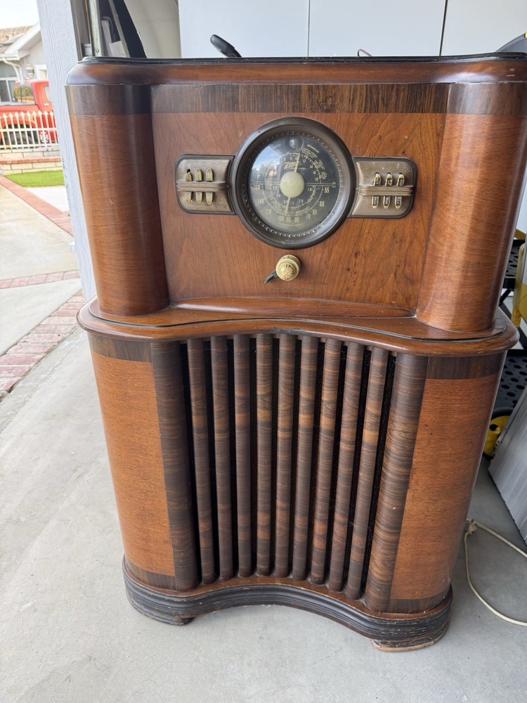 Zenith Vintage Wooden Floor Console Tube Radio Floor Model Wood Cabinet
