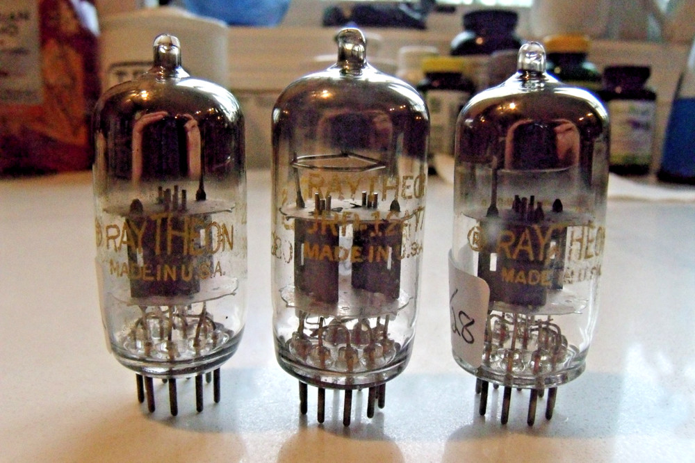 1960&rsquo;s Trio of Raytheon JRC 12AT7 Twin Triode Tubes w/ Horseshoe Getters