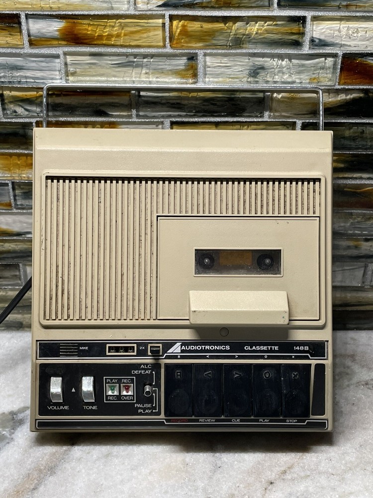 Audiotronics Cassette Recorder Listening Center Portable VTG Electronics 148B