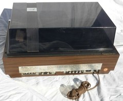 Vint Audition 2515-1 Stereo Multiplex Combo Unit AM/FM Turntable 8-Track Player