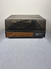 Vintage Realistic Record Player Turntable with Wood Grain Finish and Dust Cover