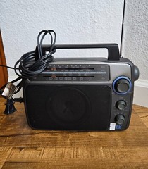 Vintage Radio Shack 12-887 Multiband Portable Radio AM FM TV1 TV2 Tested Works