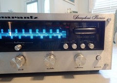 Vintage Marantz Model 2220B Stereo Receiver with Owner&rsquo;s Manual in Exc Condition