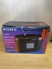 NICE Vintage SONY FD-555 Mega Watchman B&W Television TV Cassette Player Radio