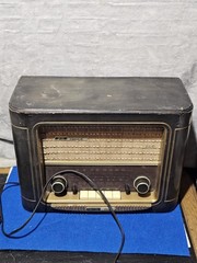 Grundig Model 960 Vintage Style AM/FM SW Table Radio Hi-Fi Sound AUX Tested