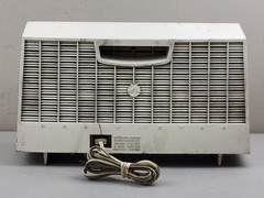 Vintage 1960s RCA Victor Plastic Body « Champagne White » Radio – *NO POWER*