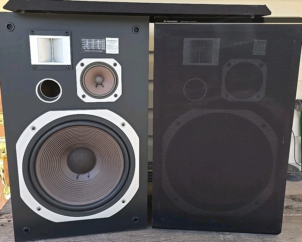 Pair Of Vtg Pioneer CS-403 3-Way 80w Speakers *Tested & Working
