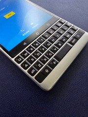 BlackBerry KEY2 BBF100-8 Smartphone W/BOX