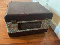 The Old LArge Box-Type Tape Recorder Lights up Normally After Being Powered