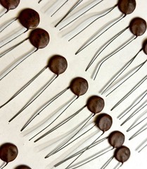 Lot of 7 Vintage Aerovox HI-Q .0018uF 1800pF 1KV Ceramic Capacitors
