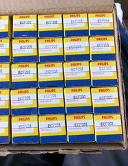 Lot of 10 × Philips ECF201 Vacuum Tubes – Unopened Boxes – NOS NIB – 1960s/70s