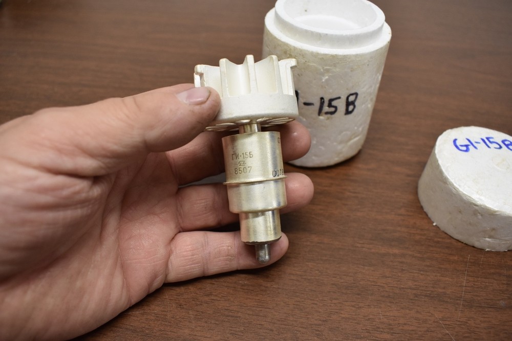 GI-15B ГИ-15Б soviet UHF Triode Tube New USA Stock